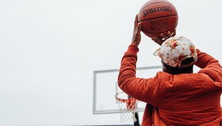 开云体育链接-篮球运动技能动作科学分析及动作纠正训练研究，篮球运动前热身八个动作