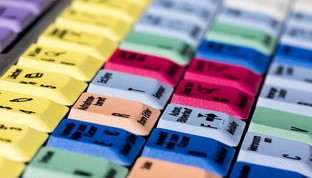 开云体育ios下载-球队三分占比逐年提升背后的逻辑，球队三分命中率排名